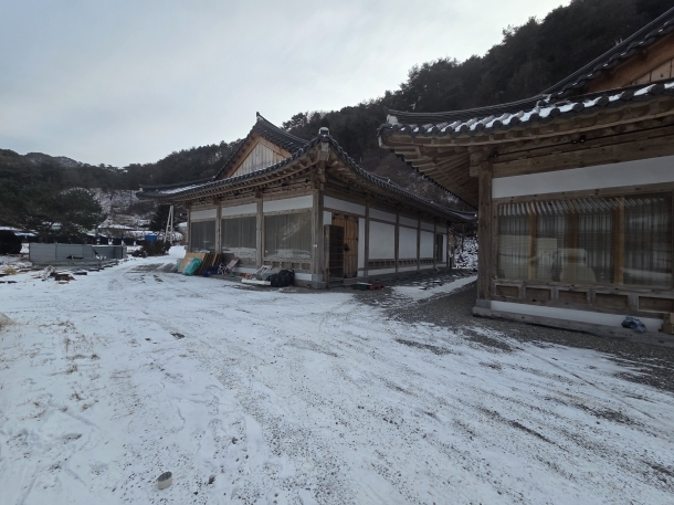 강원도 홍천군 군업리 소재 근린시설(한옥건물)