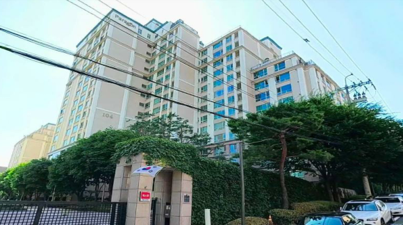 서울특별시 강남구 논현동 소재 집합건물(아파트)